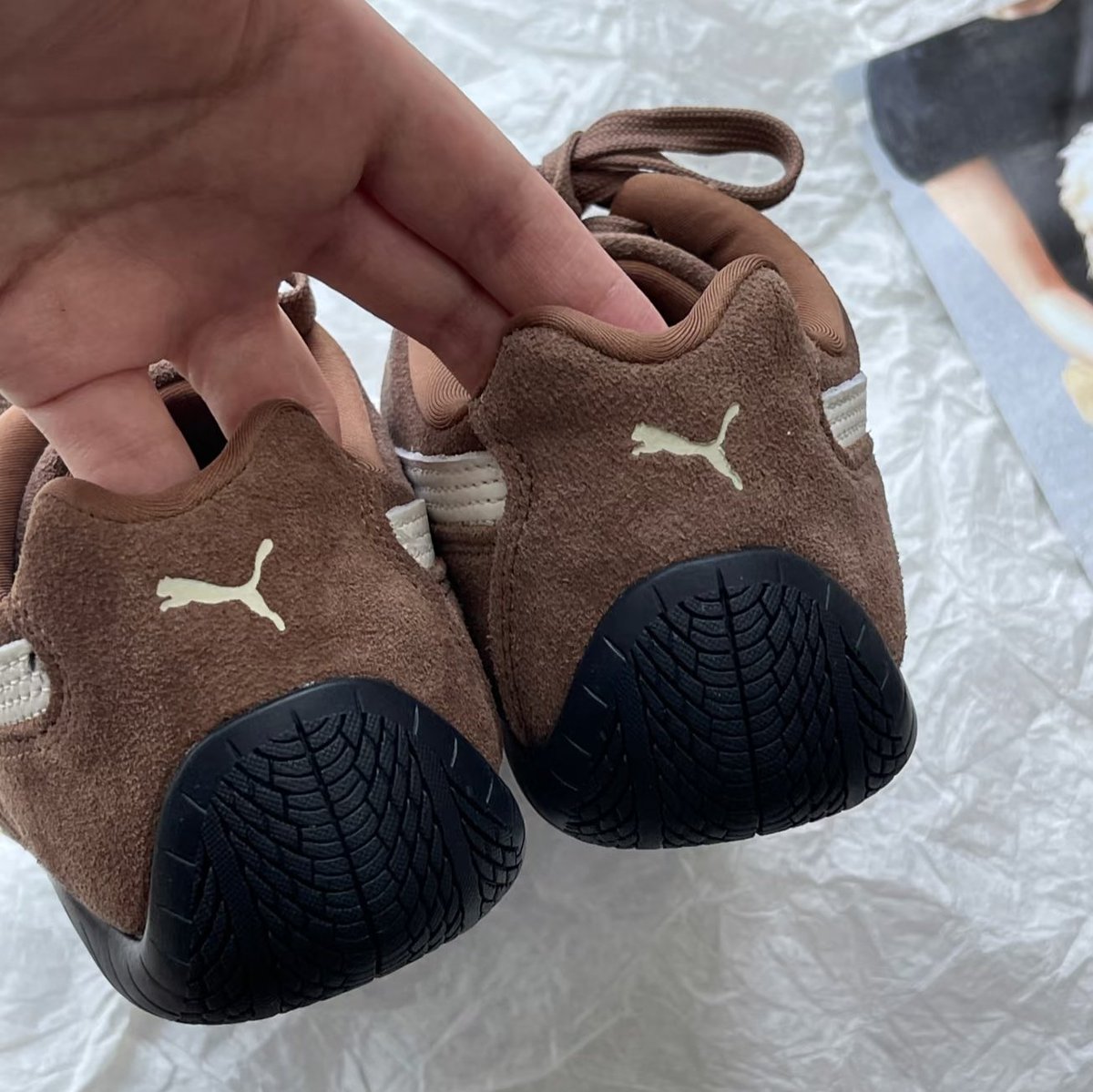 binnssi2's tweet image. Coffee colored sneakers for the 12.12 mood ☕️🤎