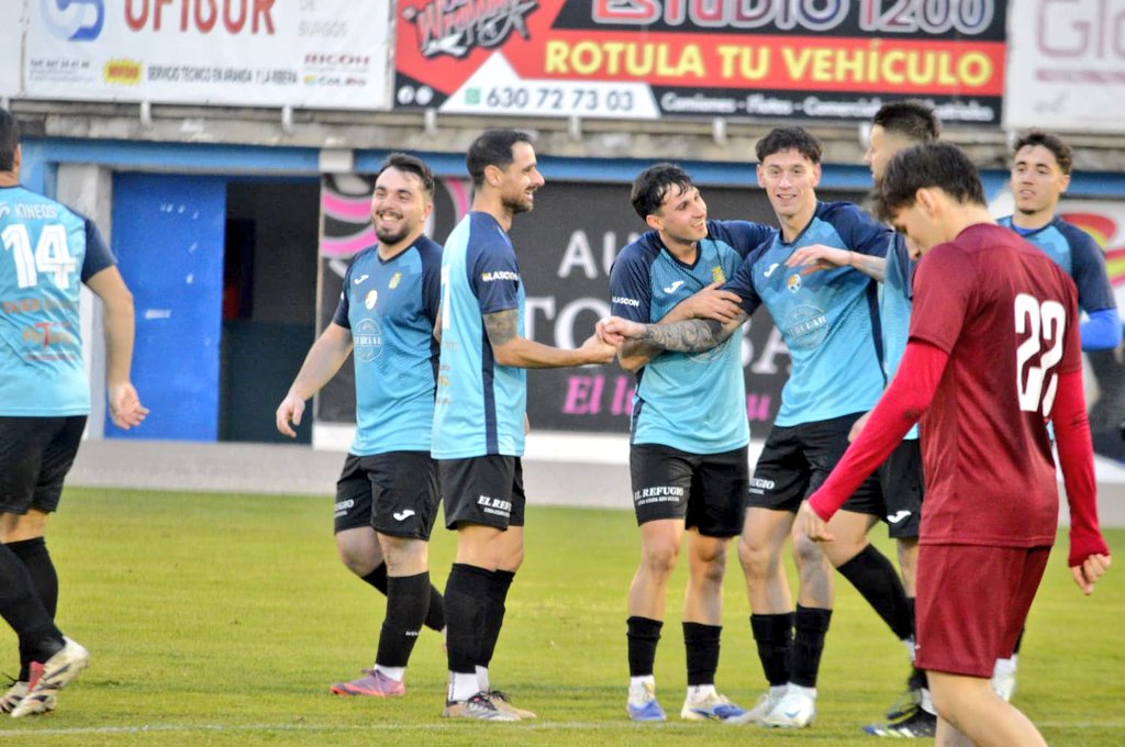 Diegoamartin13's tweet image. 🟠 FÚTBOL

⚽ El @RiberCD visita este sábado (15:45 h) el Municipal Virgilio Urquijo de Trespaderne 

▶️ Los #azulones se miden l equipo local en la 🔟' jornada de Liga Provincial (@FCyLF)

📊 La 🔟' jr. Liga Provincial (@FCyLF): acortar.link/n15E7A

🎦…