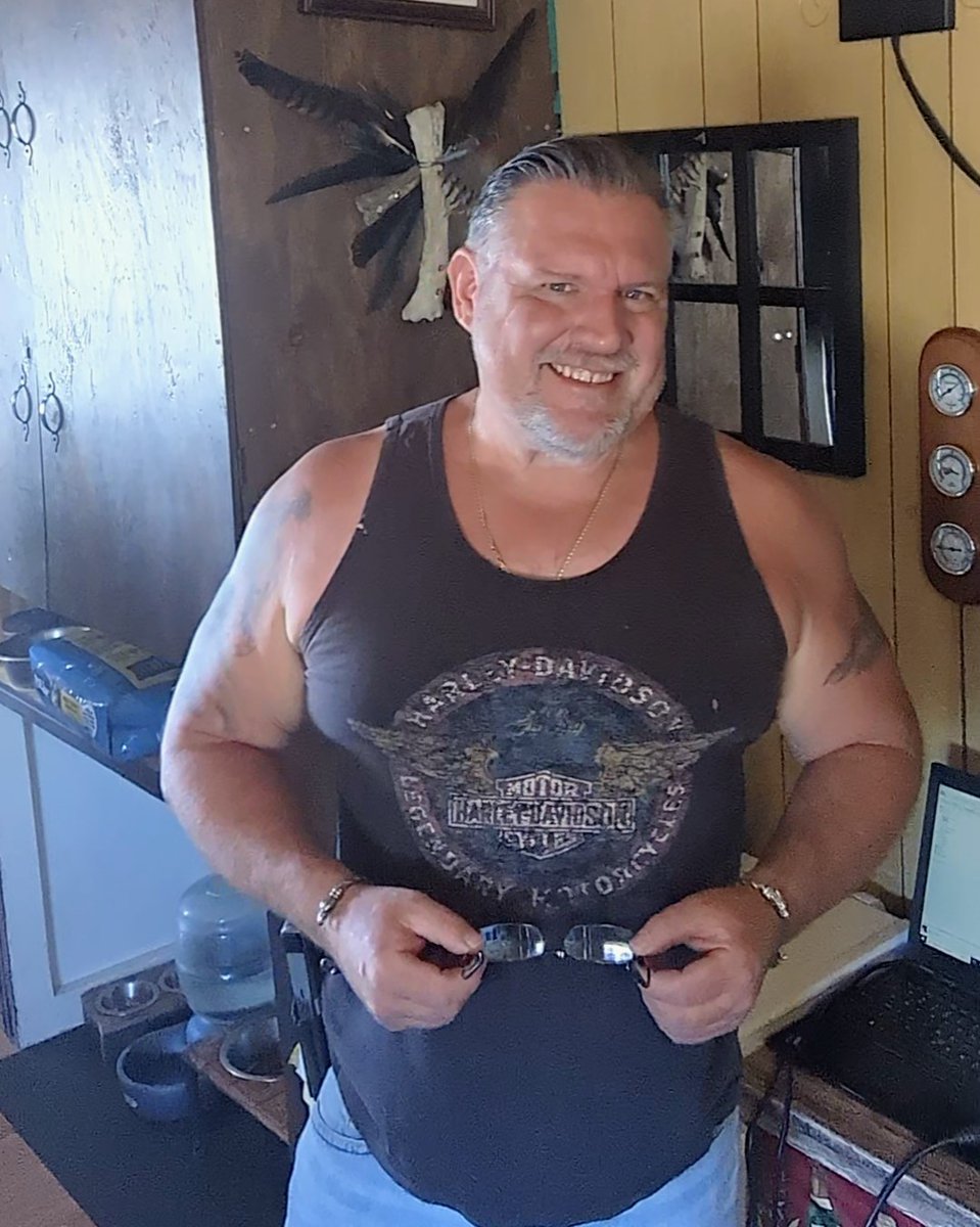 PlatinumCoyote tweet media