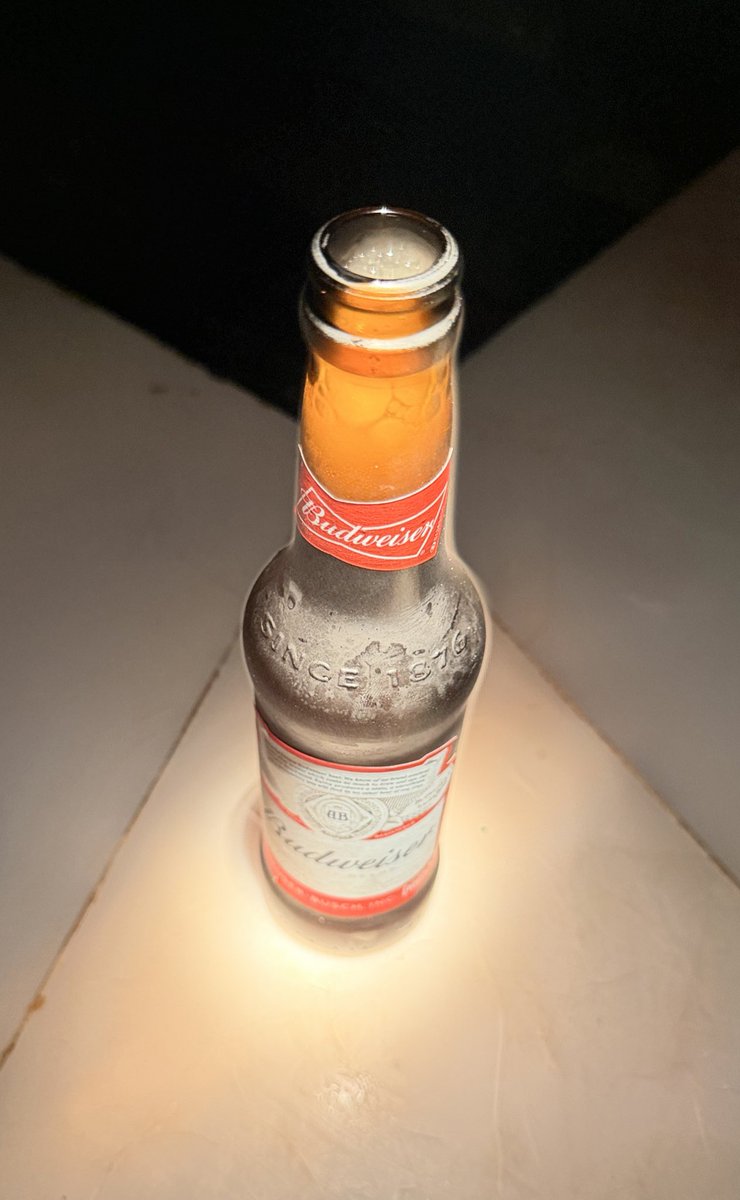 Ayer me dieron la mejor cerveza del mundo, me emocionó tanto que tuve q hacerle una foto.