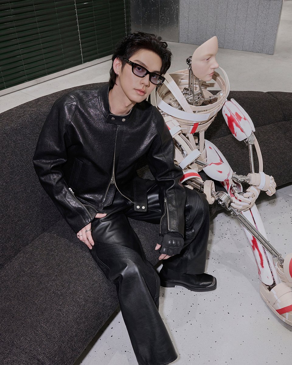 _GentleMonster_'s tweet image. Bright celebrates the first HAUS NOWHERE in Southeast Asia at Icon Siam, BANGKOK.

Come and discover Gentle Monster’s distinctive universe spanning across two floors.

ICONSIAM, Charoen Nakorn Rd, Bangkok