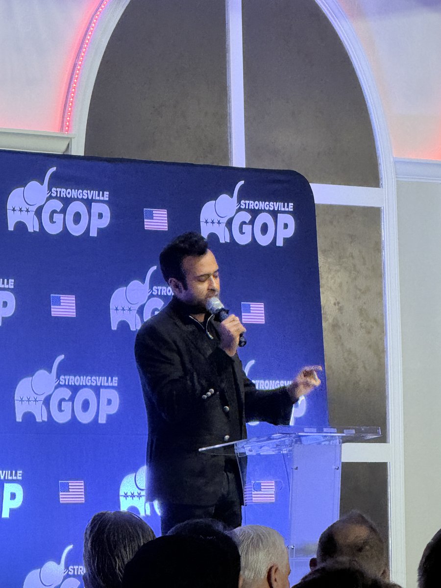 BobKritz's tweet photo. Vivek Ramaswamy in Strongsville Ohio last night - Ohio's next Governor! https://t.co/COCVrnqEC5