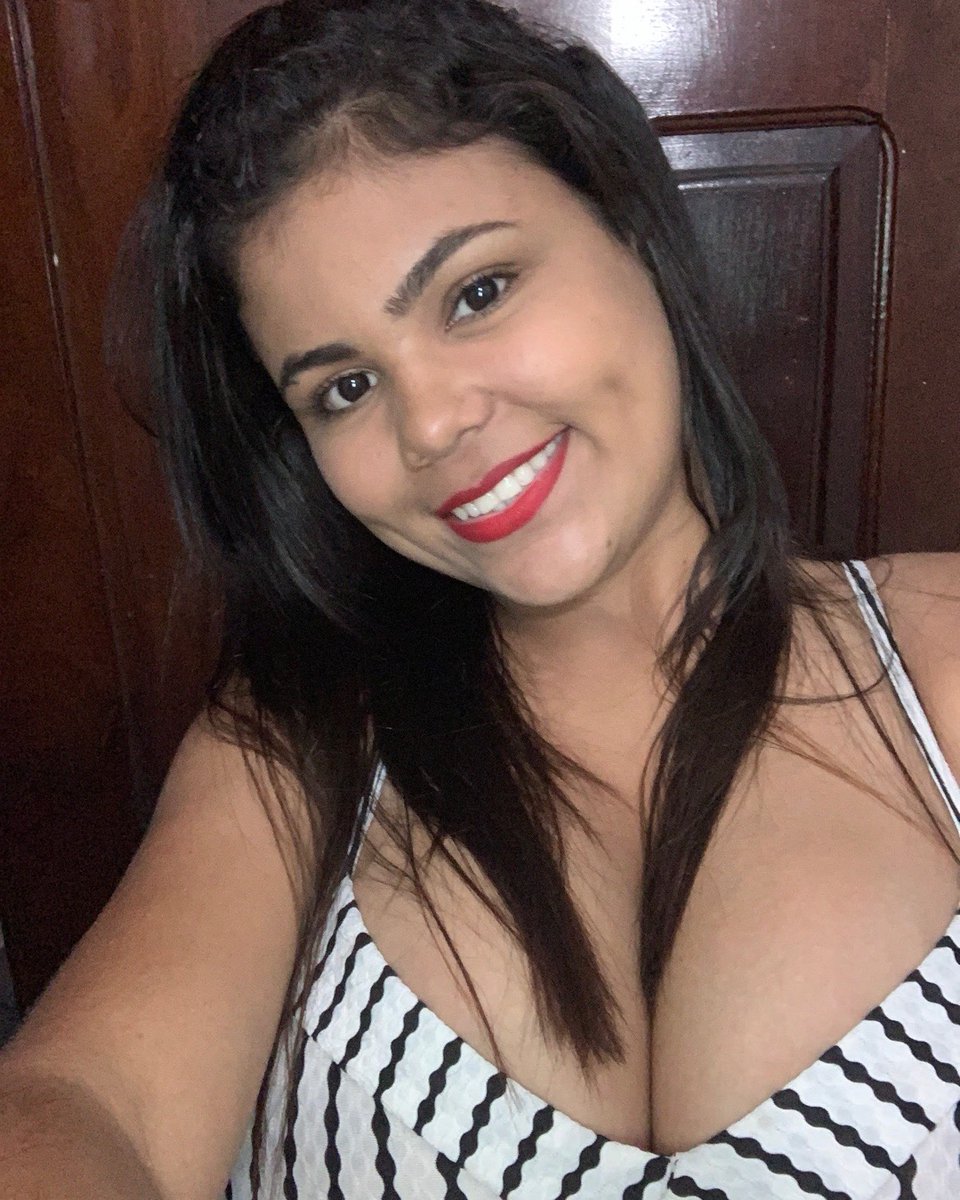 colardejade's tweet photo. Curioso para uma versão única de mim? Está no link da bio! https://t.co/gqix0q61Vq