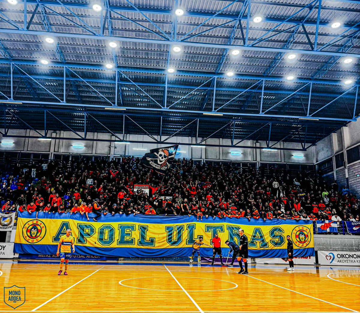 𝞢-𝞤-𝞒-𝞙-𝞚-𝞞-𝞜-𝞘-𝞢-𝞣-𝞘-𝞙-𝞖 η παρουσία του κόσμου στο χθεσινό παιχνίδι του ΑΠΟΕΛ Φούτσαλ. Μια γεμάτη πορτοκαλί κερκίδα που θύμισε τα παλιά και ξύπνησε μνήμες πολλών. Μια τέτοια κερκίδα στα παιχνίδια της ομάδας μας θα σπρώξει τον Θρύλο σε επιτυχίες.

#monoapoel1926