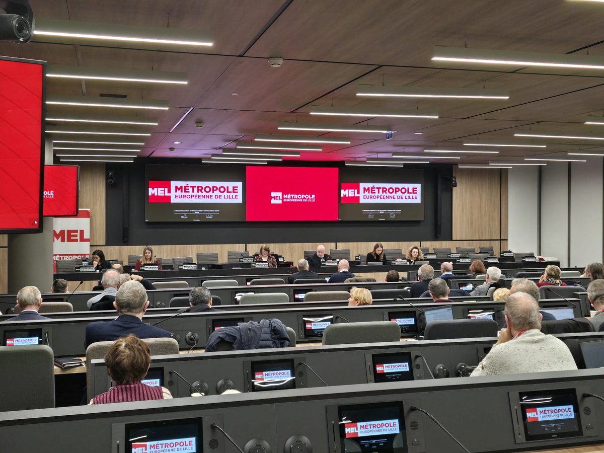 🔔CONSEIL MÉTROPOLITAIN DU 19 DECEMBRE

Les élus du groupe <a href="/MPC_MEL/">MPC</a> étaient réunis ce matin autour de leur Président <a href="/DamienCastelain/">Damien Castelain</a> afin de préparer les grandes décisions qui seront soumises au vote lors du prochain conseil métropolitain