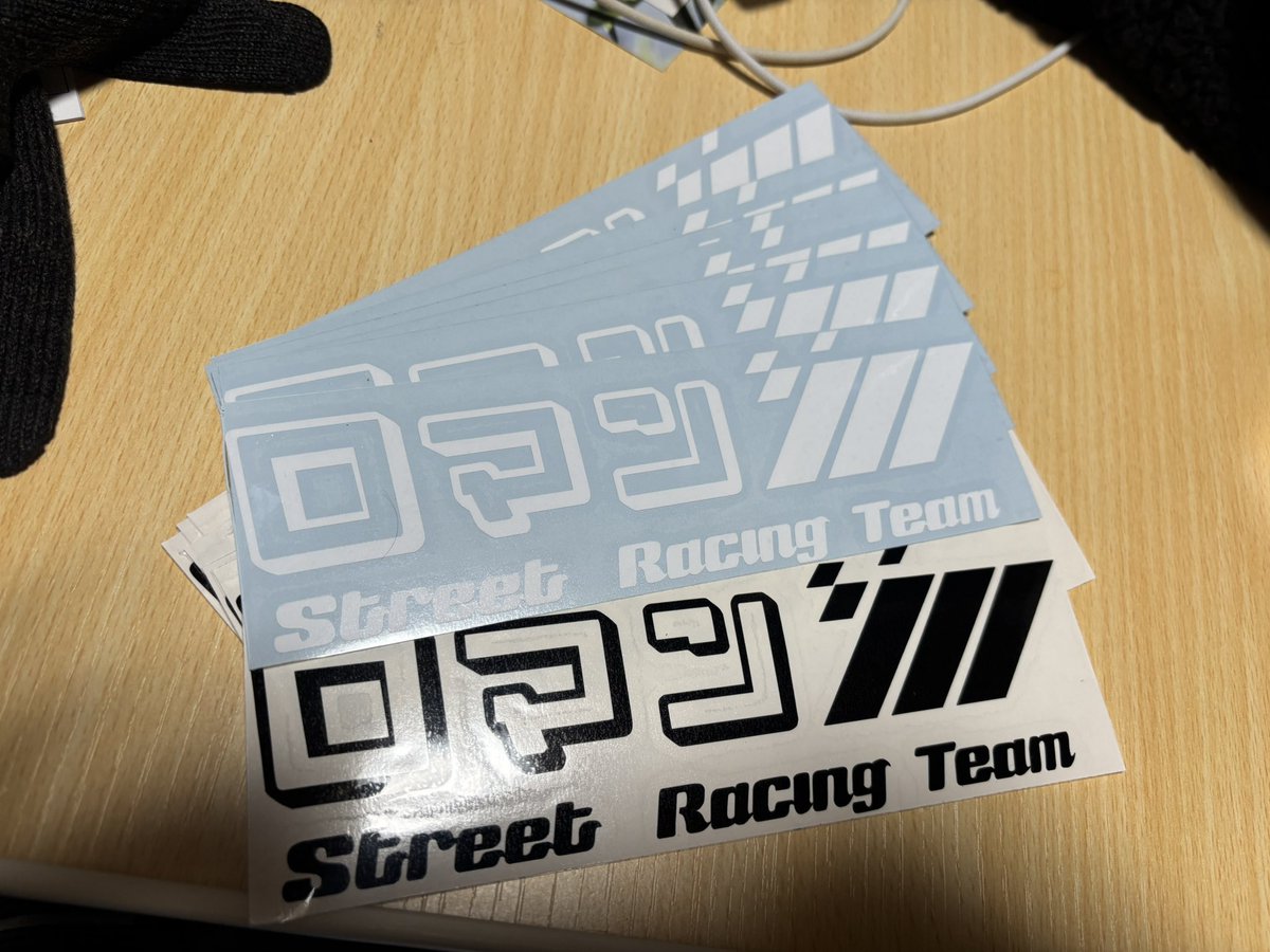 ひらしゃわさん(@hirasyawa )にチームのステッカーを作成して頂きまし