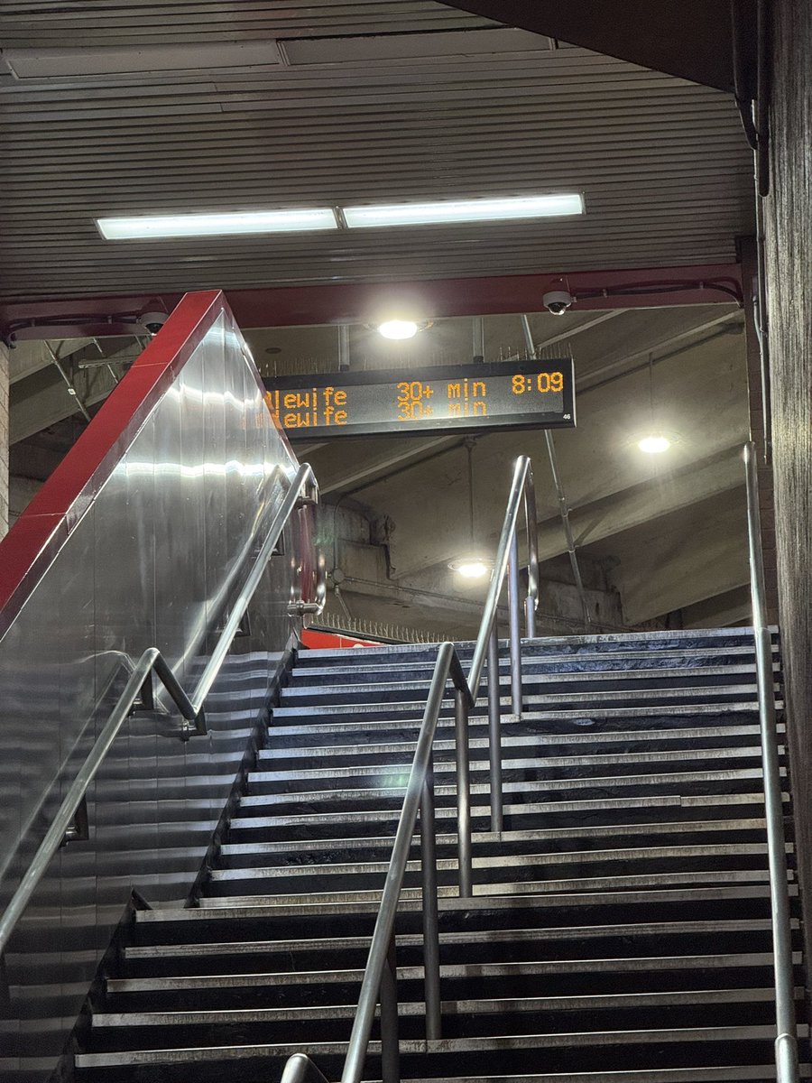 Does the <a href="/MBTA/">MBTA</a> realize the wind chill is 9 degrees? 30+ minutes is absolutely ridiculous. <a href="/maura_healey/">Maura Healey</a> <a href="/MassGovernor/">Governor Maura Healey</a> <a href="/transitmatters/">TransitMatters</a> <a href="/OnlyInBOS/">Only In Boston</a>