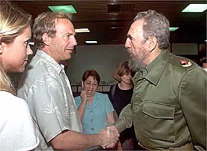Oliver Stone: "Fidel Castro es uno de los hombres más sabios, un superviviente, un Quijote"

Jack Nicholson: "He hablado con Fidel Castro de todo, de la vida, de la cultura. Fidel es un genio, un humanista y pienso que nunca quiso romper con nosotros (Estados Unidos). Los cubanos