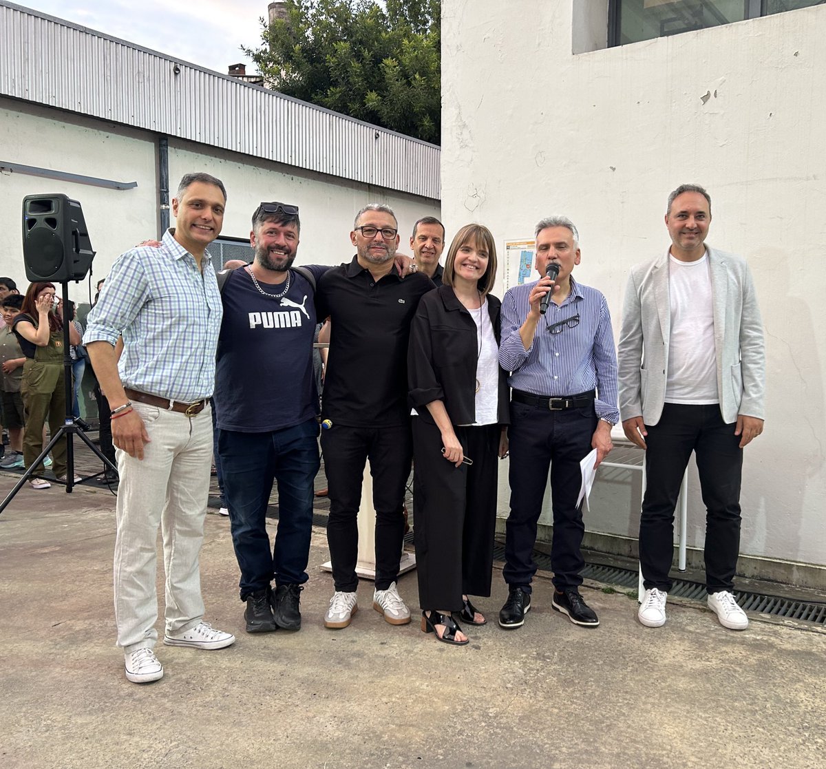 Felicito a la nueva camada del Centro de Formación Profesional Nº1 que ayer recibió sus certificados 👏

Historias que avanzan, proyectos que se concretan y aún muchos sueños para seguir conquistando.

¡Felicitaciones, egresados! 

#educación #formación #trabajo