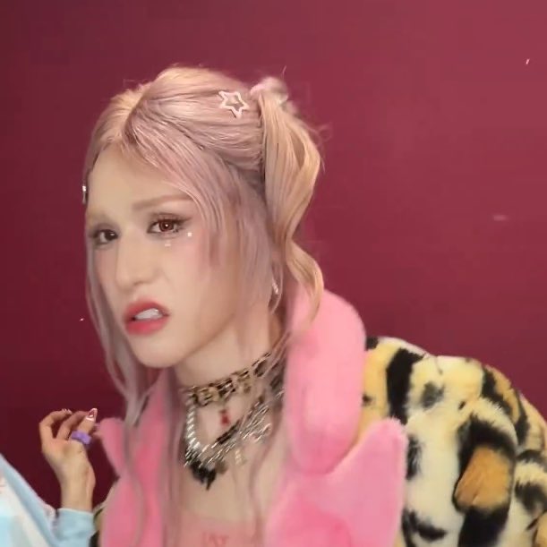 idislov's tweet image. muti these days