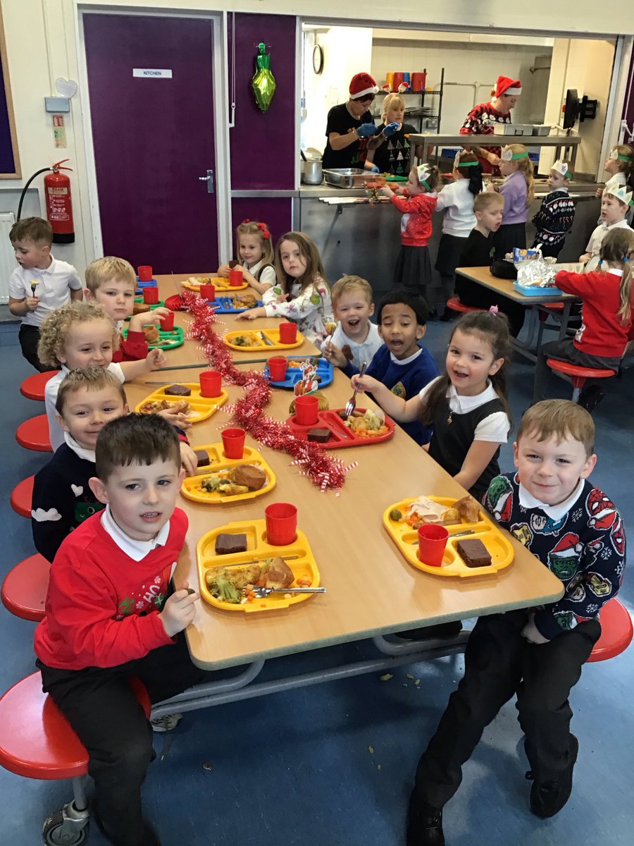 StPPPrimaryRec's tweet photo. What a day! 🎅 Started with breakfast with Santa, then we enjoyed a festive Christmas dinner. Next up: the Santa Dash! 🏃♂️✨ #ChristmasMagic #SantaDash" part 2 https://t.co/QLY32dsNlD