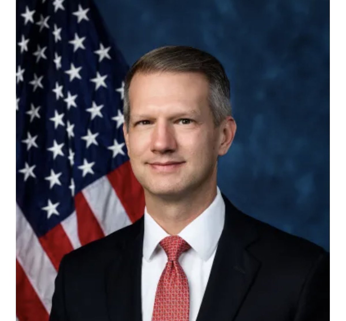 iamossy_'s tweet image. I just recalled how the so-called Reverend and Governor of Benue State, @HyacinthAlia, audaciously warned H.E. @PeterObi never to set foot in his state to meet, dine with, or support those in IDP camps without his explicit approval. He even had the nerve to threaten Peter Obi's…