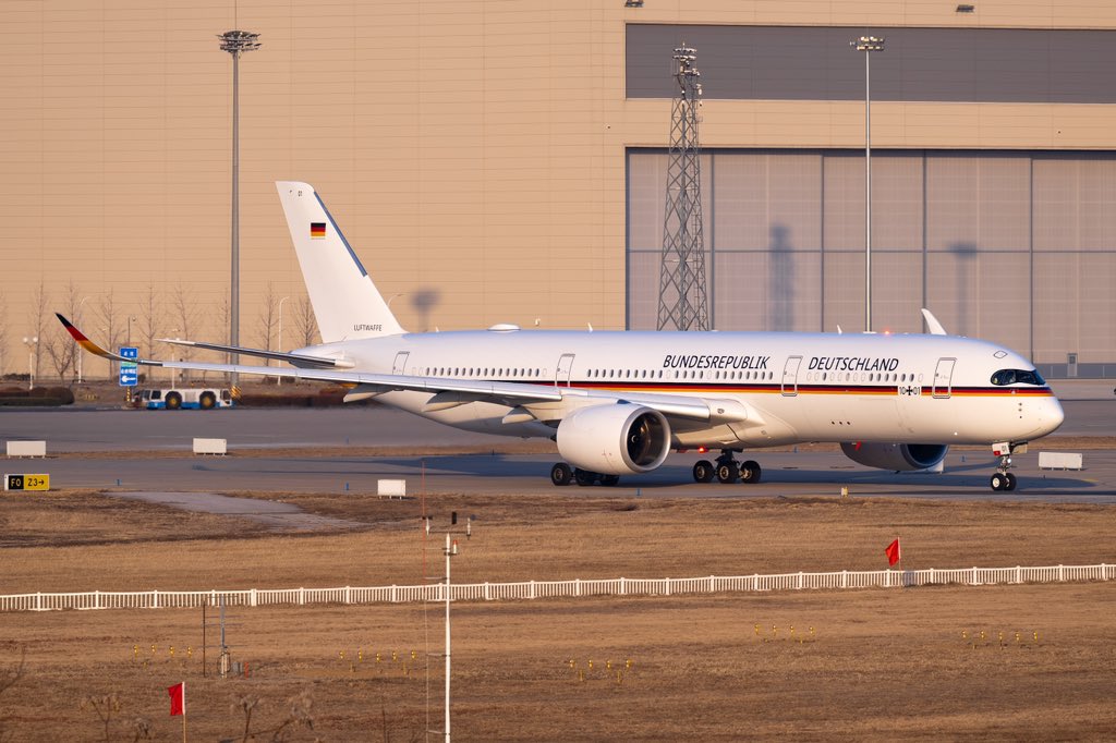 Terminal__3's tweet photo. 🇩🇪Germany - Air Force
10-01
Airbus A350-941CJ
GAF934 PEK-CAN https://t.co/uKodqwIPbr
