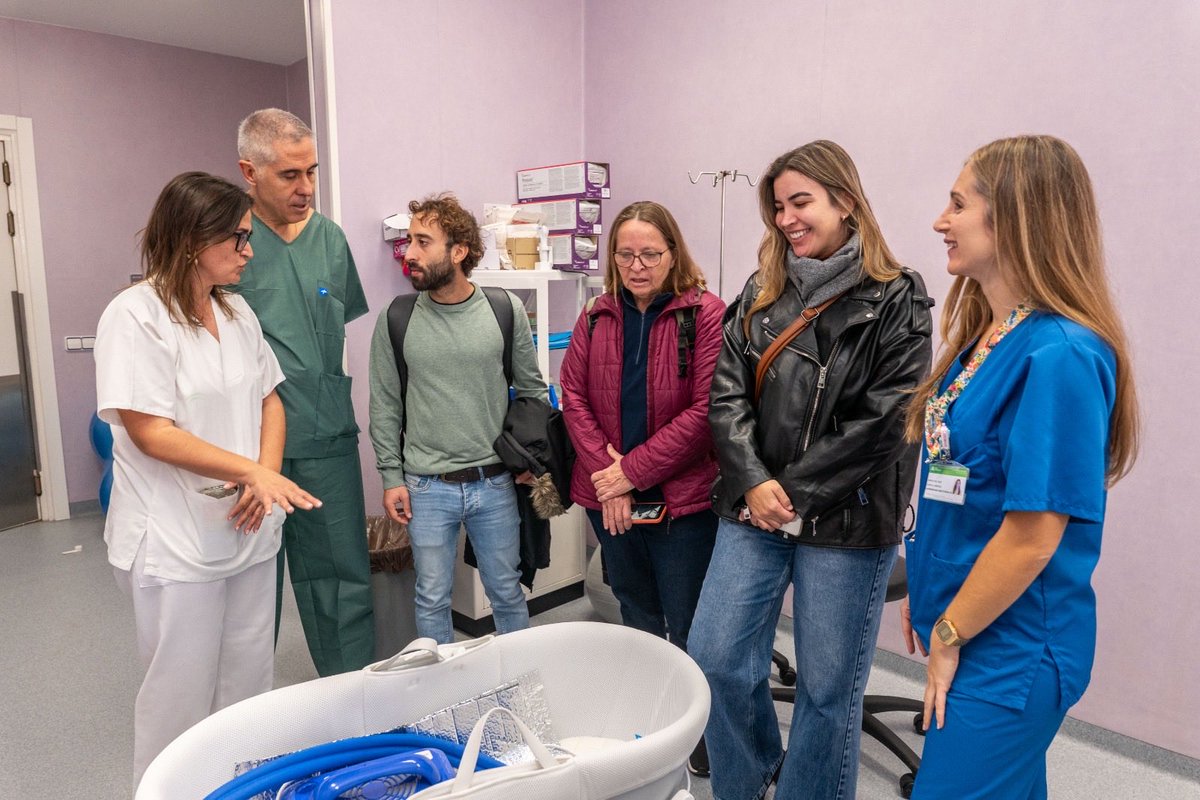 enfermeruja's tweet photo. Con el apoyo del Hospital Universitario de Jaén, profesorado del Departamento de Enfermería de la UJA, junto a alumnas de doctorado procedentes de Brasil, han visitado el área de Obstetricia y Ginecología para conocer de cerca su actividad 🤰🌍📚

#Enfermeruja #Hujsemueve #UJA https://t.co/jVKBLOnJHp
