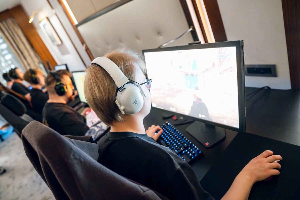 MOUZ Jimpphat tweet media