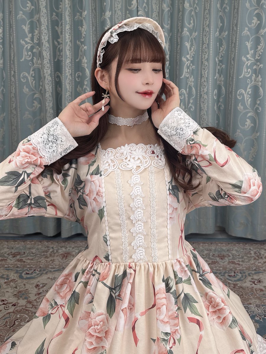 大輪の薔薇のように🌹 𝚖𝚊𝚛𝚌𝙷𝚎𝚗𝚃𝚒𝚌𝚊 𝚋𝚢 𝙷𝚒𝚛𝚘𝚔𝚘