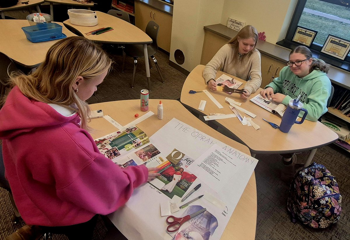 G_Ligouri's tweet image. Our magazine dissection continues in Integrated Studies! Time to take it apart, analyze it and put it back together w/ discussion! @hilltopspartan @KirstenPaine @CarrieFurnaces #PBL #collaboration #communitypartnerships