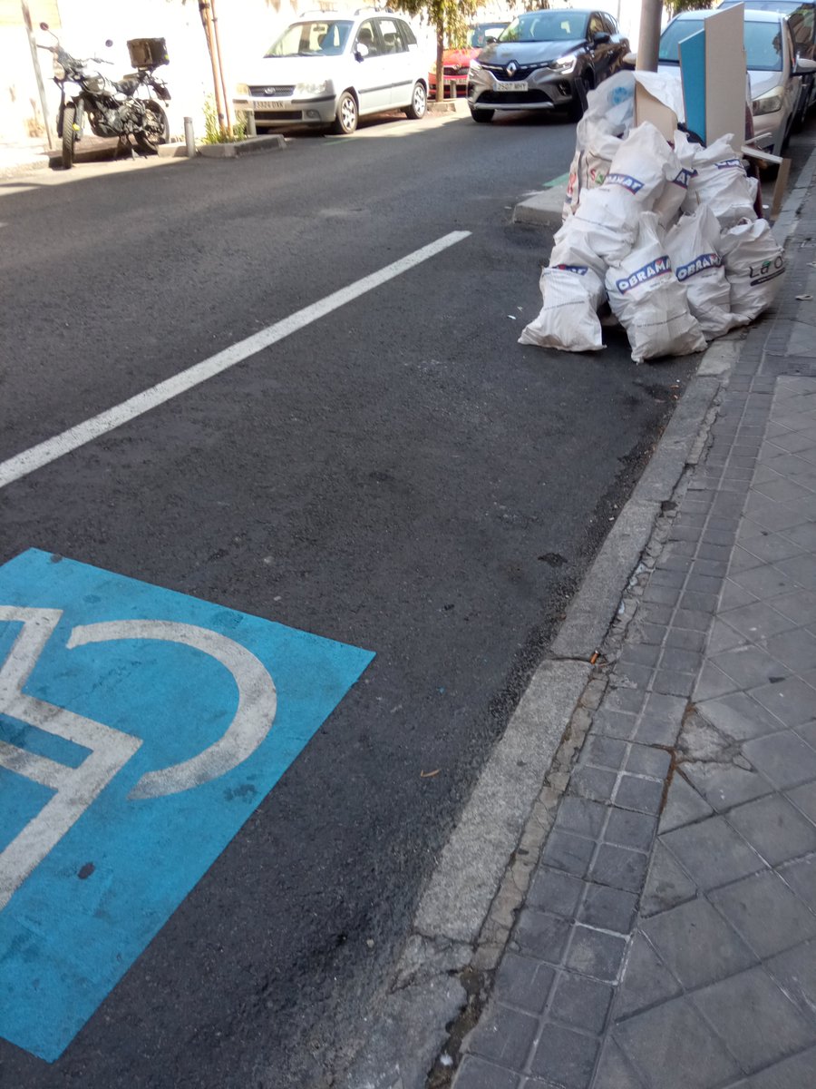 <a href="/Mtnezparamo/">José A Mtnez Páramo</a> <a href="/MADRID/">Ayuntamiento Madrid</a> <a href="/GrupoPPMadrid/">Grupo Popular Madrid</a> <a href="/bcarabante/">Borja Carabante</a> <a href="/albertogonzdiaz/">Alberto González D.</a> <a href="/jaimegtaboada/">Jaime Glez Taboada</a> <a href="/carlosgpereira_/">Carlos González</a> Aumentar la inversión (ergo el dinero a la concesionaria) si no viene acompañado de un CONTROL DE CALIDAD de su trabajo, si no se inspecciona, si no se sanciona en problemas de raíz cometidos por negocios, sacos de obras etc no es suficiente <a href="/Mtnezparamo/">José A Mtnez Páramo</a> FALTA VIGILANCIA, CONTROL