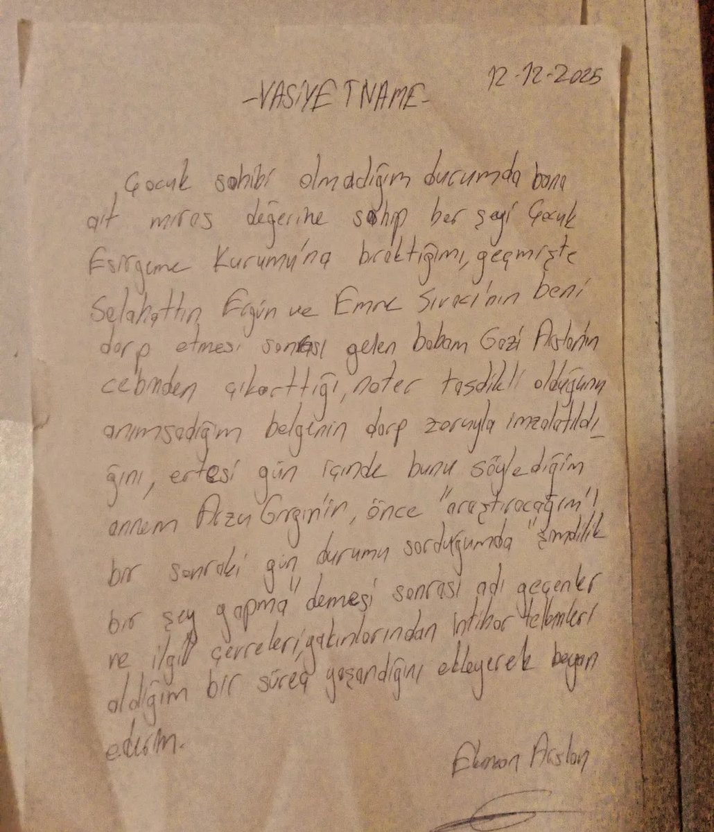 yedektrs's tweet photo. Sansar Salvo, vasiyetnamesini paylaştı.

“Çocuk sahibi olmadığım durumda bana ait tüm miras değerine sahip her şeyi Çocuk Esirgeme Kurumu’na bırakmayı vasiyet ederim.” https://t.co/1jMKel8rDw