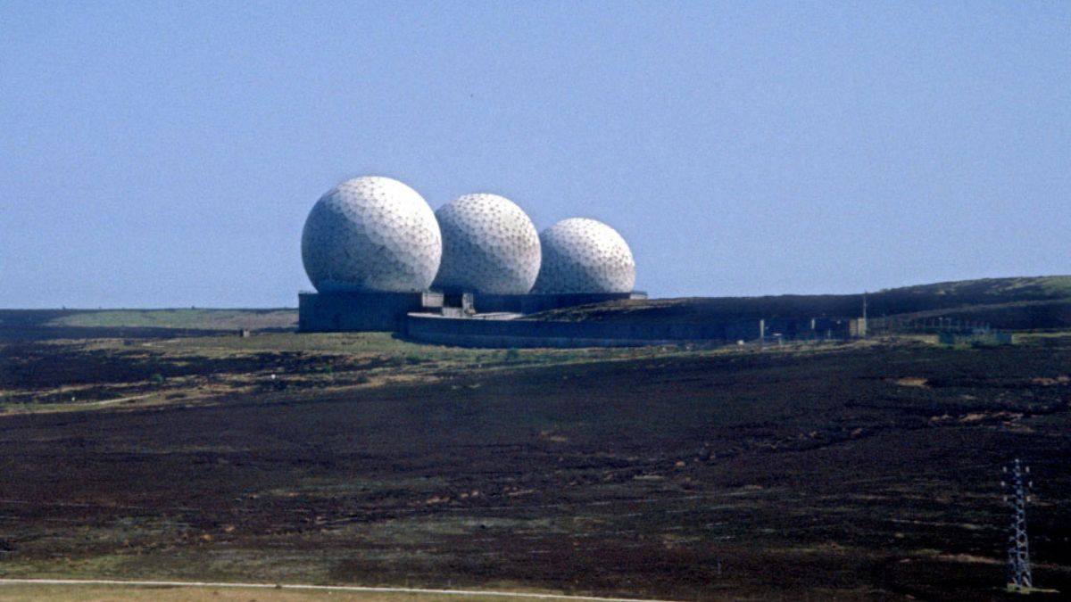macmaster_d's tweet photo. @declassifiedUK And what about America? You know…the country that has lots of military bases stationed here and on UK overseas territories?

#AVeryBritishCoup #ClientState #Empire https://t.co/g6OrkvOyGx