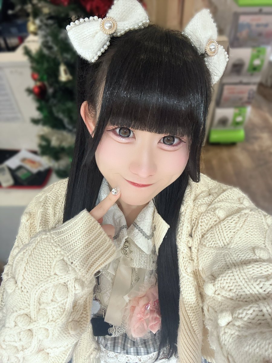 店舗ありがとう〜🥰🥰 と〜っても寒い中みんな会いに来てくれてほんと