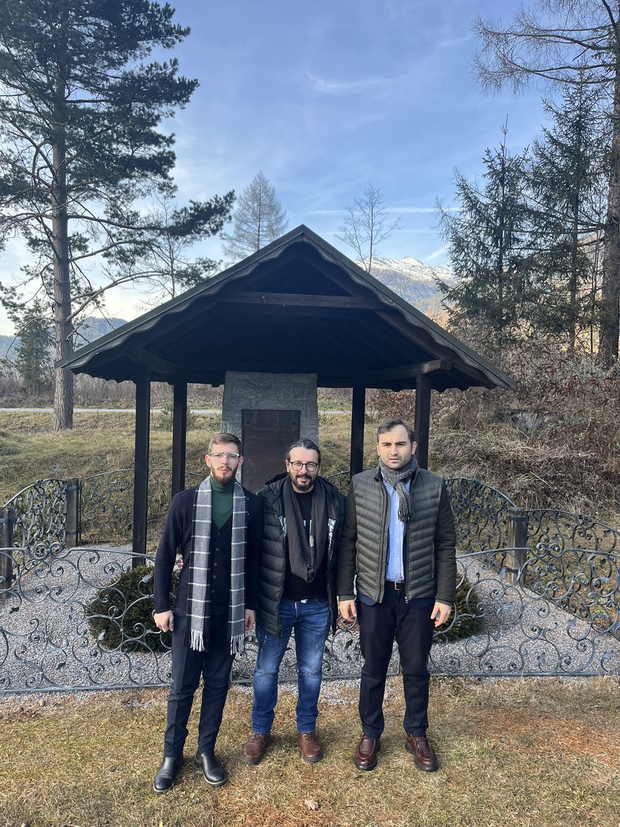 Kafkas Vakfı olarak Yönetim Kurulu Başkanımız Veysel Arıhan ile birlikte İrschen’deyiz;
Adige Xase Austria Yönetim Kurulu Başkanı Yusuf Atik abimizle birlikte Drau tanığı Anton amcamızı, İrschen yetkililerini ve Drau Anıtımızı da ziyaret ettik.