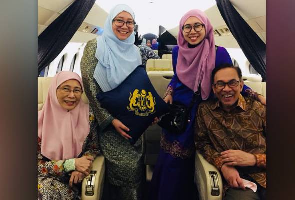 penglipur lara tweet media