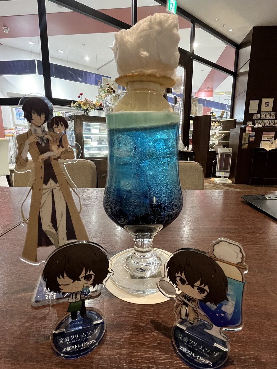 仕事帰りに行ってきた！
今週もお疲れ様でした♪

#文豪クリームソーダ