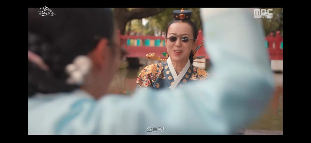 이강달
달이랑 대비마마랑 케미 미친ㅋㅋㅋㅋ
궁녀들도 숨죽이고 듣고 있었을듯ㅋㅋㅋㅋㅋㅋㅋㅋㅋㅋㅋㅋㅋㅋㅋㅋㅋㅋㅋㅋㅋ