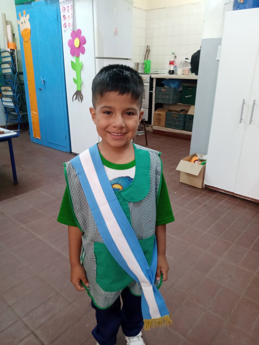 albert7600's tweet photo. Felicidades hijo https://t.co/G0icjyyOpE