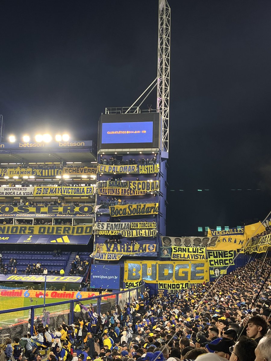 doloressool's tweet photo. Es la vida que nos tocó vivir. Feliz día bosteros 🇸🇪 https://t.co/4JyOPbNQhJ