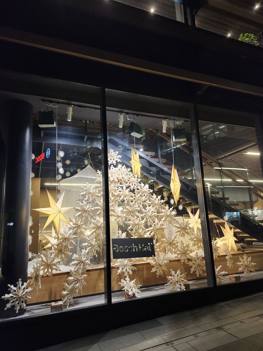 yuzuyumi17's tweet photo. オンラインサーカス｢GIFT｣
無事終了いたしました！
まだまだアーカイブで見れるので
ぜひ！
素晴らしかった！
もーーーほんま、私、めっちゃ素晴らしいステージのスタッフにしてもらえて幸せすぎました。
https://t.co/PGLjJXsRBo https://t.co/JS5AXsBcVu