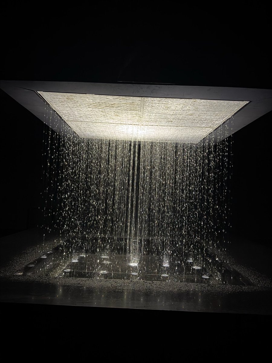 99azj's tweet photo. 🔦🩶 https://t.co/2f3xA87dc7