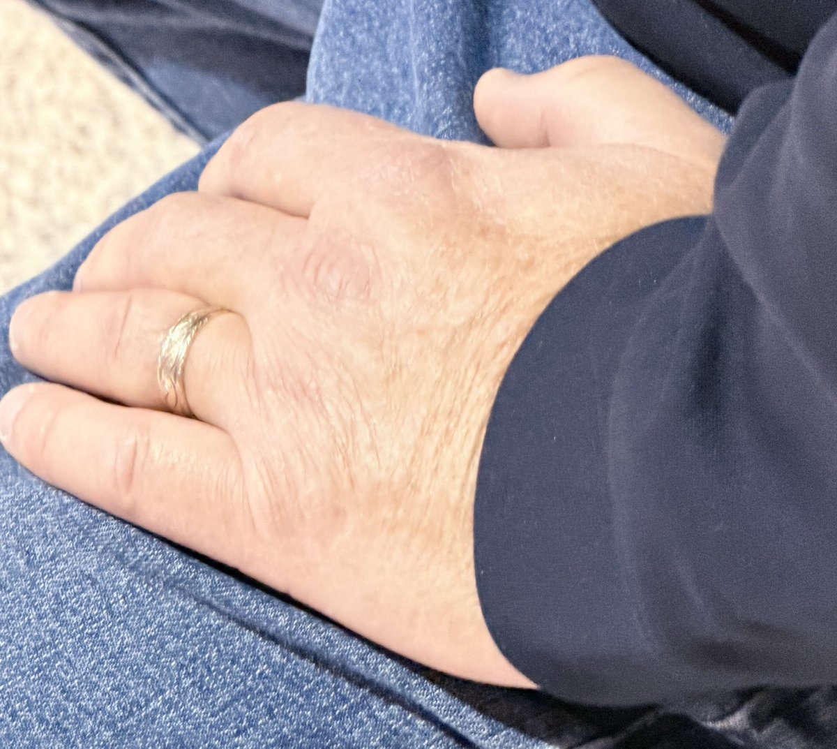 ncAmbiguous's tweet image. Retweet if you are married but looking for a buddy to connect !