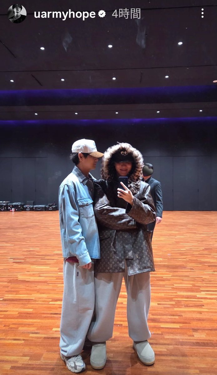 kanoya_newhope's tweet photo. 🐿️🐻ゼロ距離のVOPE来たぁぁ😆💕
ゼロ距離と言えば🐰グクちゃんだったよね🤭
#uarmyhope
#BTS_7
#VOPE https://t.co/AeEPzWeHxJ