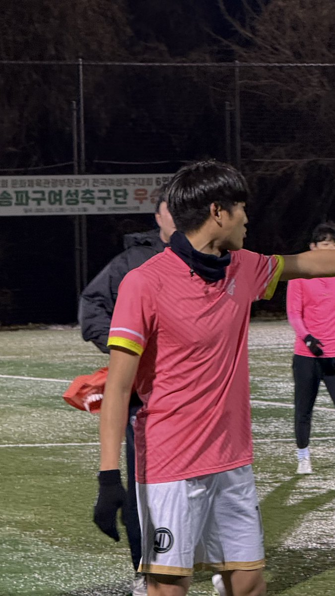 blue00515's tweet photo. 오늘도 축구해야지~ https://t.co/30LnaIxejY