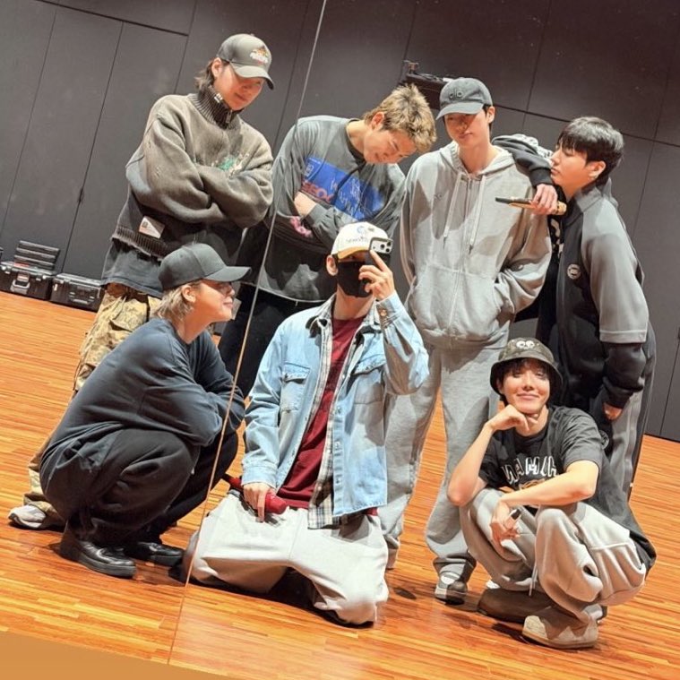 “Ainda bem que somos sete, ainda bem que temos um ao outro.” 
— Min Yoongi