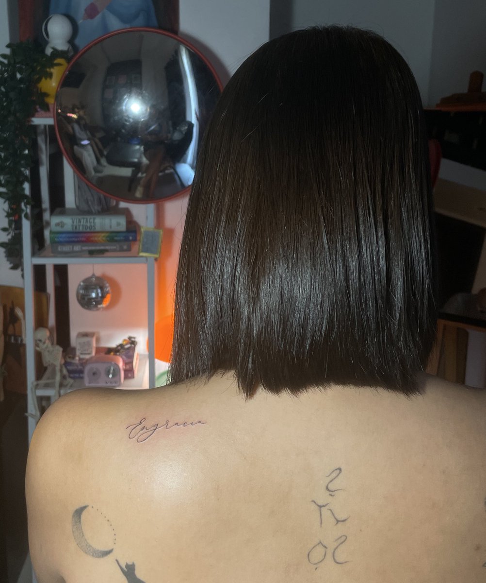 lovetulabs's tweet photo. 15th Tattoo “My Great Grandmother’s name” 

Engracia - a feminine name of Spanish origin, meaning “love and protection of God's grace.” https://t.co/uMd9h3eFr7