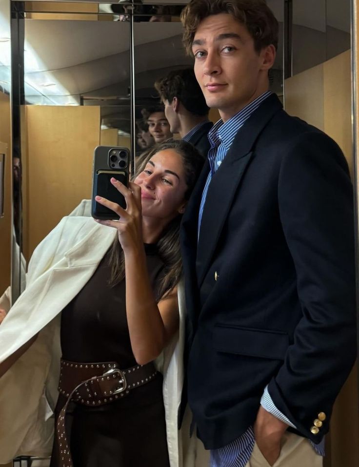 juyomilz's tweet photo. HE'S SO TALL I FEEL DIZZY https://t.co/EJiHeUYtdk