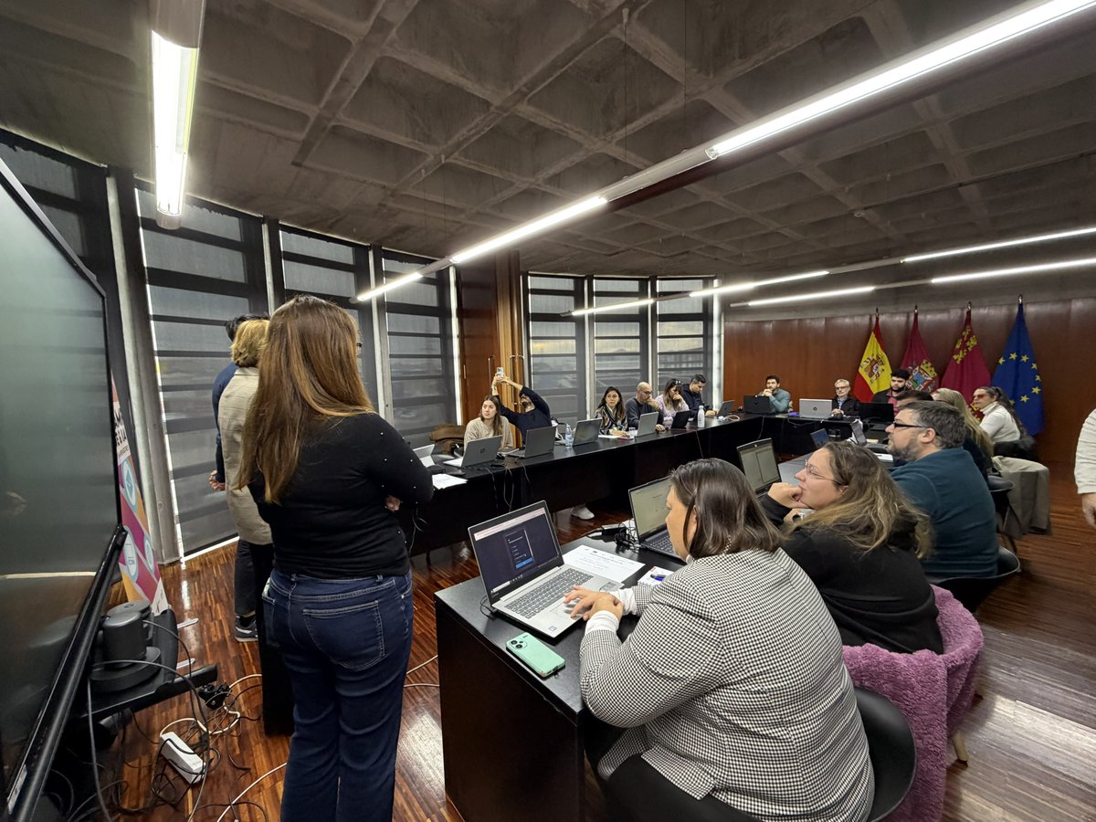 CEEICT's tweet photo. 🚀 ¡El BOOTCAMP No Code & IA 2025 fue todo un éxito! 💻

Ayer se celebró en CEEIC el BOOTCAMP: NO CODE & IA 2025, una jornada increíble de aprendizaje y transformación. 

Durante 7 horas intensivas, los participantes descubrieron cómo automatizar sus procesos de negocio utilizando herramientas No Code e Inteligencia Artificial, con n8n como protagonista para gestionar y optimizar flujos de trabajo sin necesidad de escribir código. 🔝

🤖 Los asistentes se llevaron las claves para liberar tiempo y recursos, optimizar su productividad y escalar sus proyectos de manera más eficiente.

Agradecemos profundamente a todos los participantes por su entusiasmo y dedicación, y a Jose Fonta por compartir su experiencia y conocimientos. ¡Juntos hemos dado un paso más hacia la automatización y la innovación! 🚀✨

📅 ¿Te lo perdiste? ¡Mantente atento a próximas ediciones!

#NoCode #Automatización #n8n #InteligenciaArtificial #TransformaciónDigital #Productividad #Innovación #Emprendimiento
