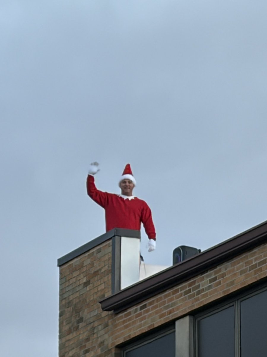 coach_lento's tweet image. Heard of Elf on a Shelf - Calvert Catholic Schools had a goof on the roof and a Christmas tree 🎄 greeting Tiffin, Students and Parents this morning!

#christmascharacters #tistheseason🎄 #principal #coach #educator