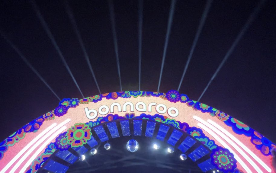 Chloe ✨ tweet media