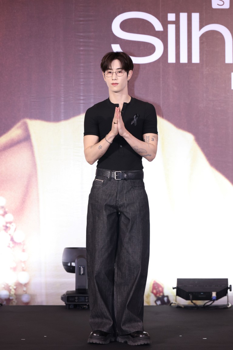 “มาร์ค ต้วน” เรียก “เจ้าอากาเซ่ของฉัน” จัดเต็มความพิเศษในงาน Shopee x MARK TUAN ‘Silhouette’ FANSIGN &amp; PHOTO EVENT ในไทยครั้งแรก

#MarkTuan #段宜恩
#ShopeexMarkTuanEvent 
#ShopeeTH #Silhouette

อ่านข่าวเพิ่มเติมได้ที่ facebook.com/OneTruthPressC…