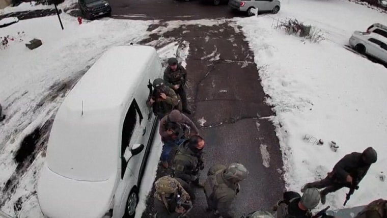 MeincraftSteve's tweet image. Why is ICE outside my house?