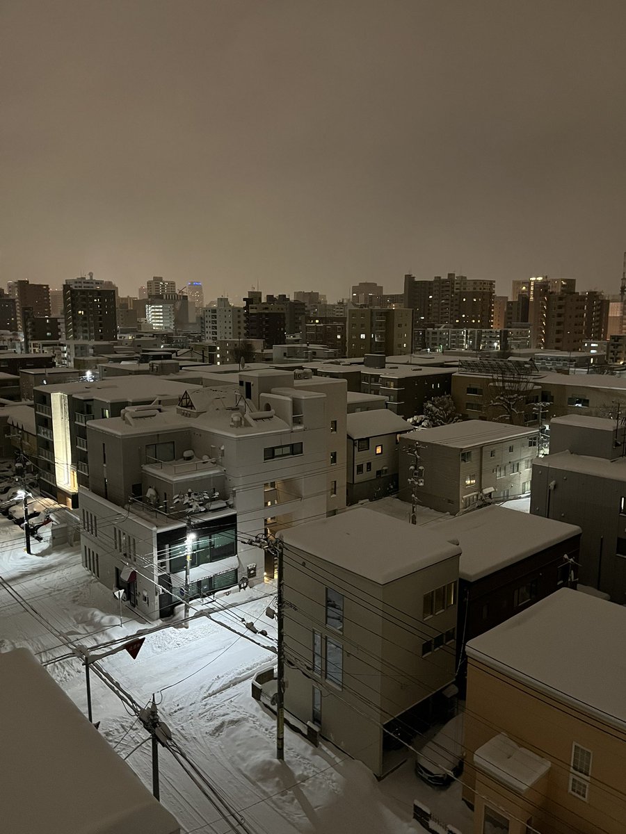 YoSu828's tweet image. 大雪🌨️の金曜練
BP
MAX 90kg 🎥何か問題か😝
set 80kg 3×5🎥
足上げ 60kg5×3
MAXは軽くならないけどジワジワ行きます👍
SQ
100kg 5×5🎥
しゃがんで立ってフォームを鍛えます👍
もう真冬😝🎥
KE-TAさん、原田さん道中お気をつけて‼️
#teamburstlimit 
#benchpress
#powerlifting
#squat