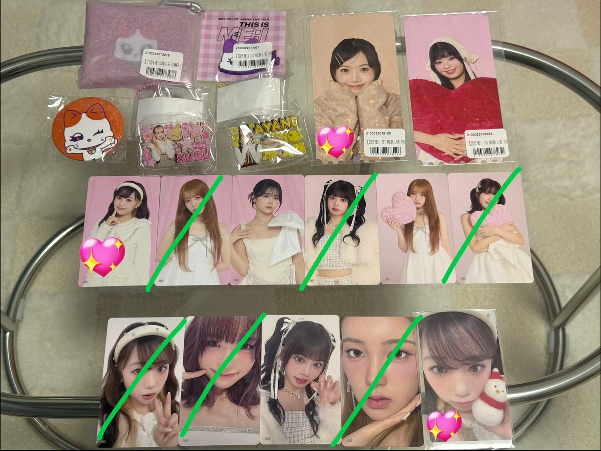 arrvzm's tweet photo. @tenkatoitsu_1 検索より失礼いたします。画像1枚目の恵子3点と桃奈067、事前7000の3:2のお取引は可能でしょうか…？郵送希望です。 https://t.co/katfqH1YT4