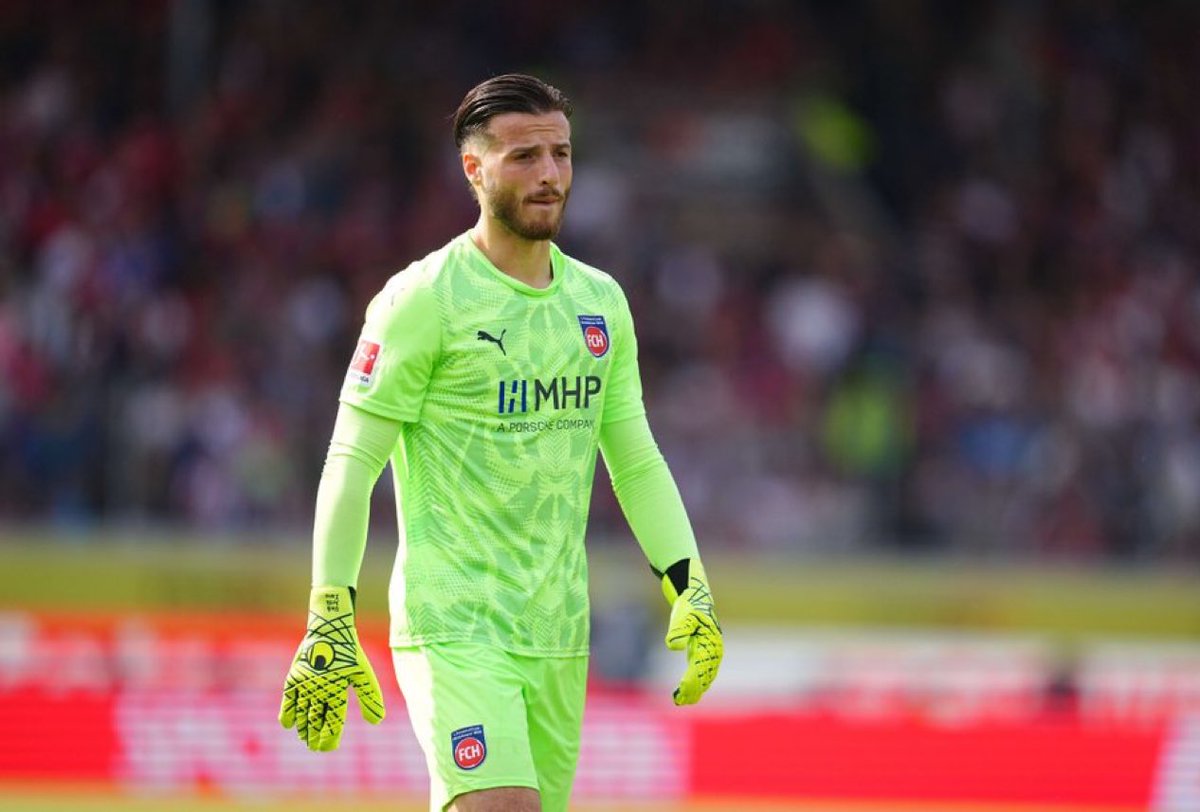 EduardoHagn's tweet image. 🚨 JUST IN from @MirrorFootball:

Arsenal have “sent scouts” to watch on-loan Borussia Dortmund goalkeeper Diant Ramaj. 🇩🇪