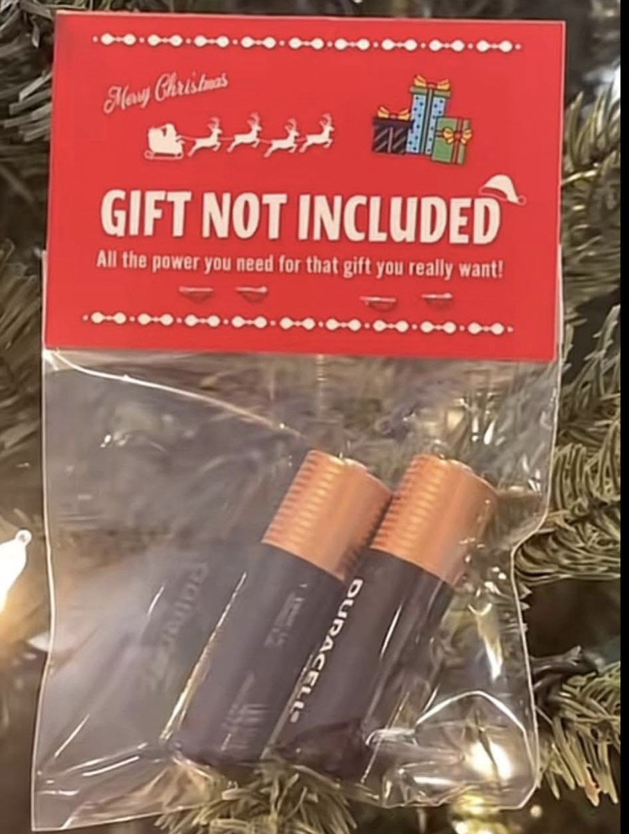 MarieIsabellaB's tweet image. Things are tight this year🤣