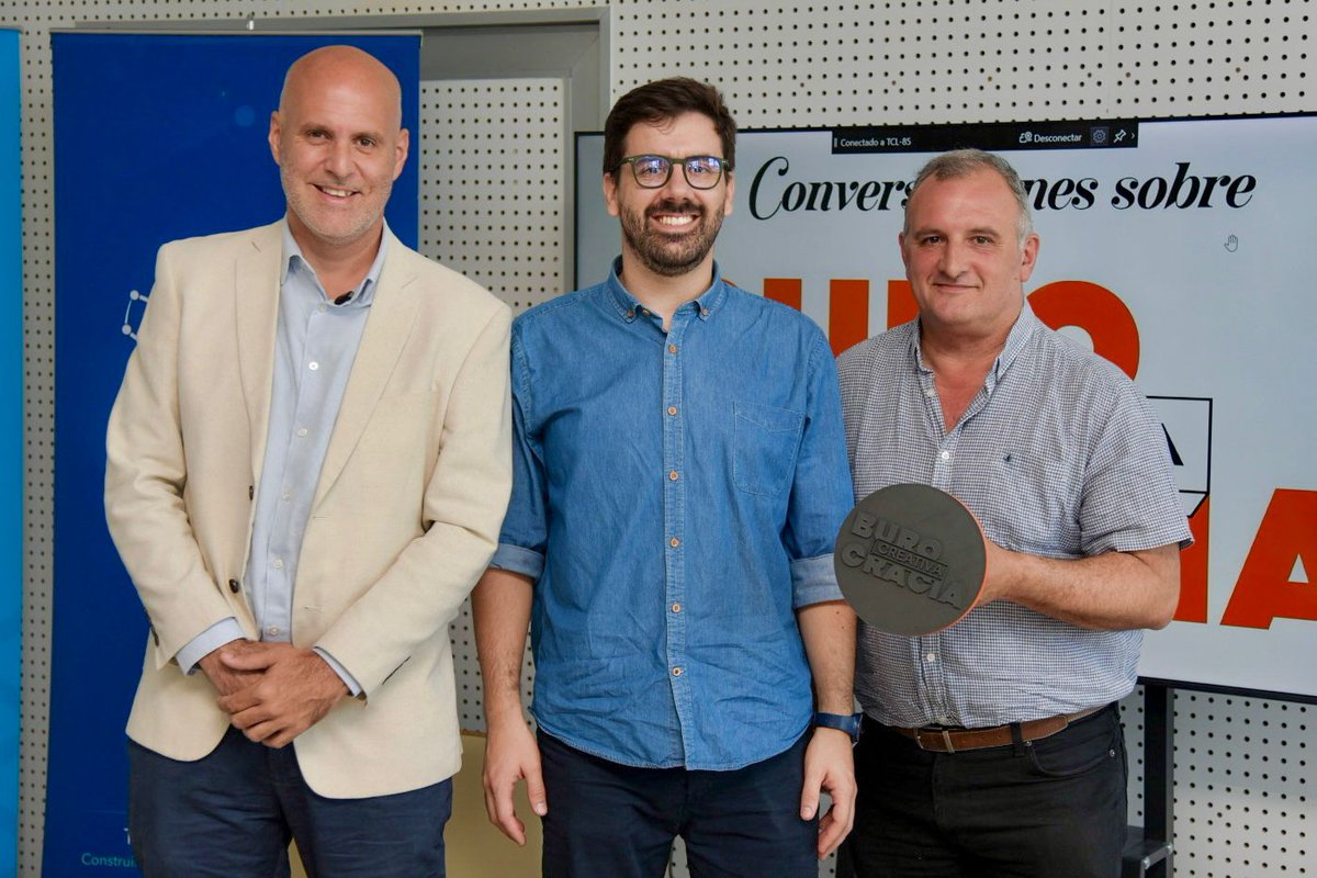 🟠 El intendente Francisco Legnani participa en el Conversatorio sobre Burocracia Creativa en la UTEC de Minas, orientado a impulsar la transformación digital y la innovación pública. 

También estuvo presente el Intendente de Lavalleja, Daniel Ximénez, junto a demás autoridades
