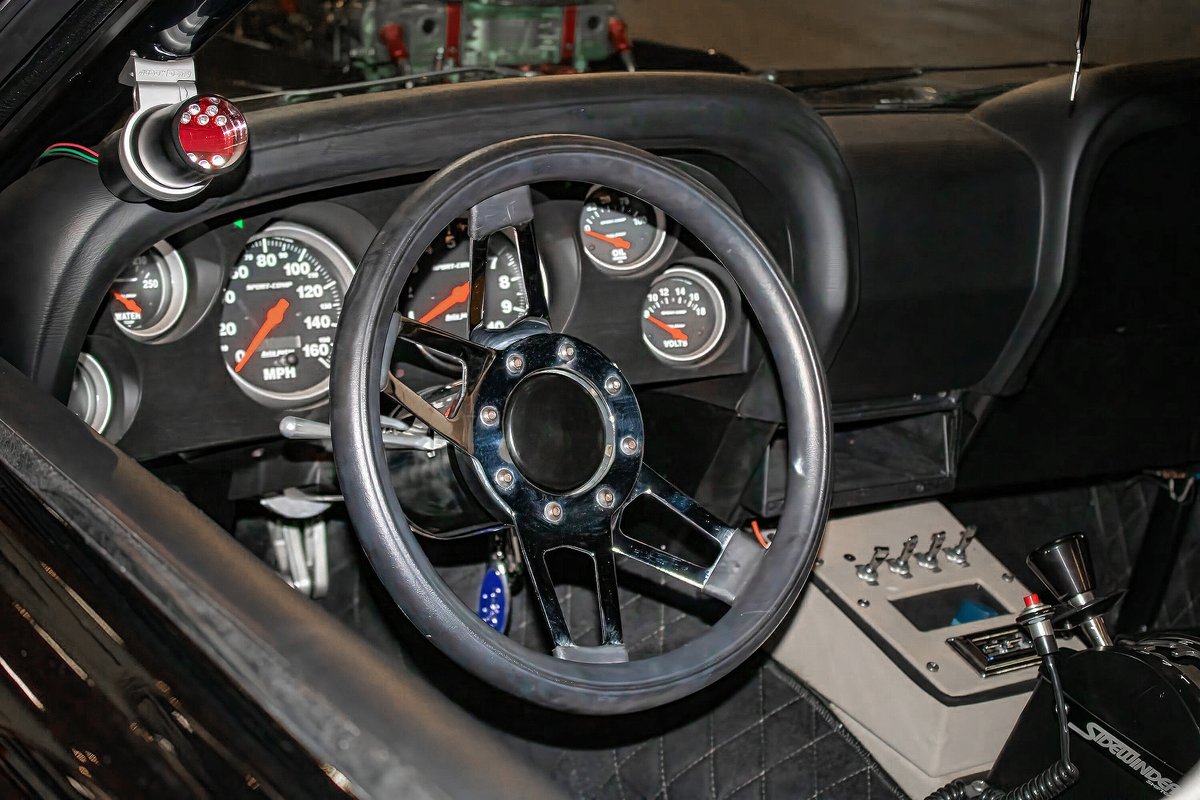 This isn't your average Boss 429! Transformed into a Pro Street drag machine with a tube chassis, it's engineered for speed. It retains the Boss soul but delivers low 9-second power! 

#Boss429 #DragRacing